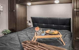 2018 Venture RV SportTrek 327VIK