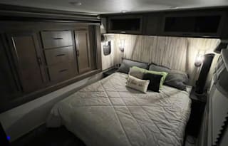 Plenty of room for guests and pets! Delivery Only