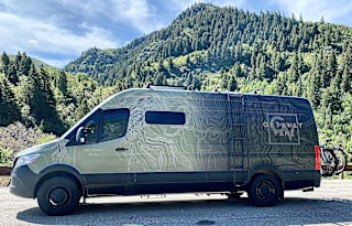 2020 Luxury Extended Sprinter Campervan - Green