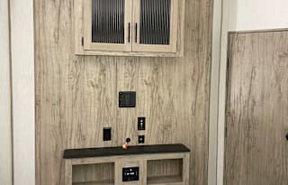 2021 ForestRiver RV Cherokee Arctic Wolf Suite3770