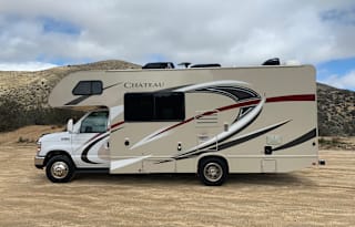 2018 Thor Motor Coach Chateau 23U