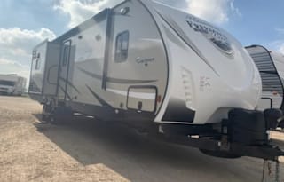 Coachmen Freedom Express 323BHDS