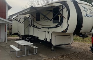 2016 Jayco 375 BHFS North Point