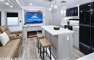 NEW LUXURY TRAILOR - BRINKLEY MODEL Z AIR 295