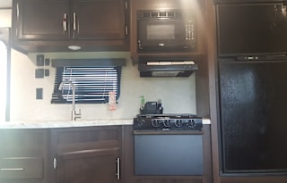 Affordable Family Fun Trailer Rental! 2020 Jayco