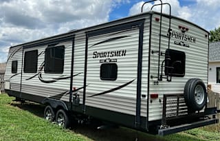Family and Pet-Friendly Camper Rental