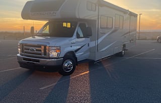 2023 Coachmen RV Leprechaun Premier 319MB Ford 450