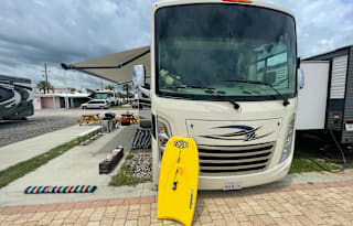 2021 Thor Motor Coach Hurricane 34J