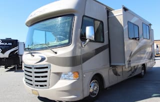 2014 Thor Motor Coach ACE 30 1