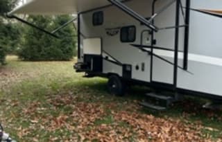 ZINGG'S QUIET GETAWAY - 2022 Forest River RV Wildwood FSX 178BHSKX
