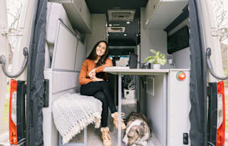 “La Explora” LUXURY Mercedes Sprinter4x4 Campervan