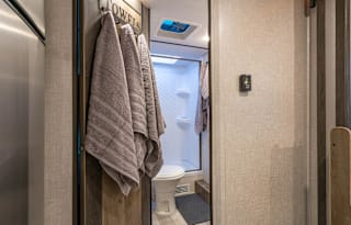 Sunray: Family Adventure Bunkhouse (Veteran Owned)
