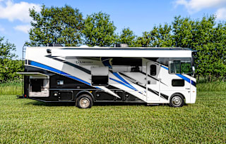 Brand New 2023 Thor Windsport 29M