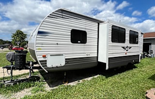 Family Camper Shasta 26DB