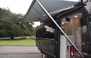 Pop-Up Campervan – Sleeps 4, Fully Stocked!