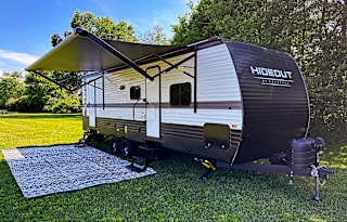 Campfire Cruisers Bunkhouse