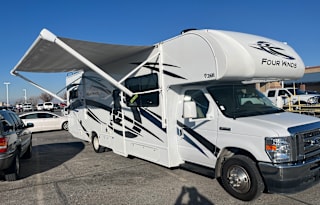2023 Thor Motor Coach class C 31 feet