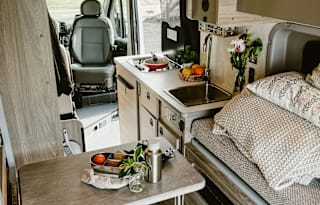 Beyond Glamping-Starlink Included-The Silver Spoon