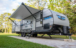 New RV Rental Delivered to Your Dream RV Resort