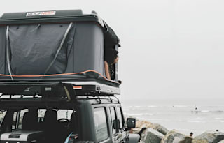 4x4 Rooftop Sleeper | Miami