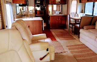 1998 National RV Tradewinds M-7370