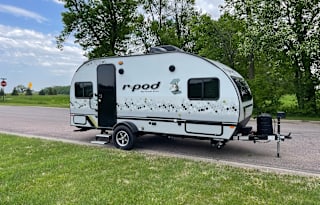 Stylish, compact camper, sleeps 4, lots of options