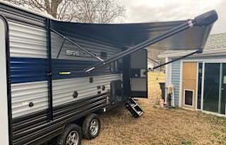 Pat's Wolf Den 2021 Forest River RV Cherokee