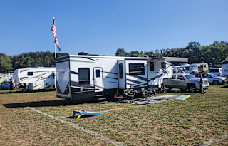 Paradise RV rental pets welcomed