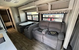 Leticia's Jayco Greyhawk 29MV