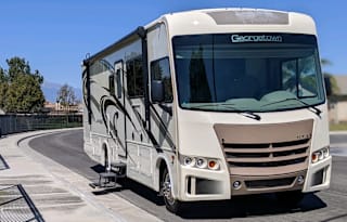 2017 Forest River RV Georgetown 3 Series 31B3
