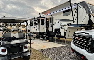 2022 Keystone RV Montana High Country 351BH