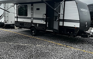 2025 Travel Trailer - Clean & Fully Equipped!