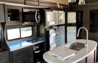 Brand New Glamping 5th Wheel- No Towing Necessary