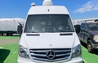 Lulu's PNW Luxury Getaway Van