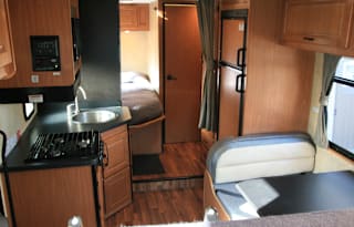 2017 Thor Motor Coach Majestic