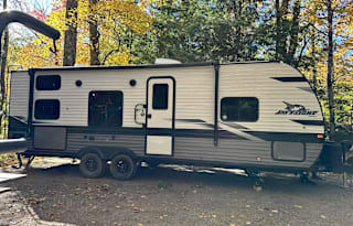 CozyCamper: Family Fun, Pet-Friendly!