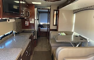 2018 Fleetwood RV Flair LXE 30U