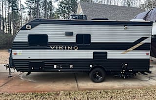 2022 Coachman Viking 18DBU