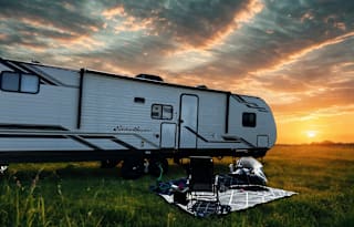 Glamping & Grace - Your HGTV Inspired "Roamstead"