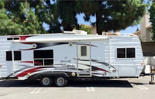 2008 Weekend Warrior Superlite 29ft sleeps 8