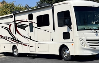 Family unit with two full-sized bathrooms.
