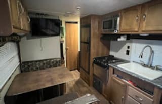 Cozy Springdale Summerland | 2 AC’s!!