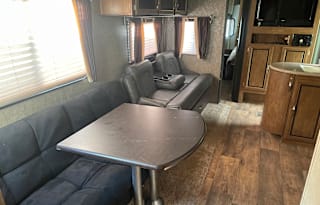2017 Forest River RV Wildwood 30KQBSS