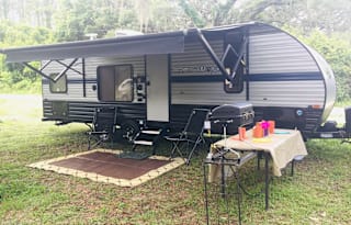 Clean 2019 Bunkhouse, everything included!