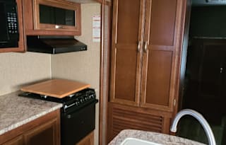 Well appointed family camper.  Sleeps 10!!