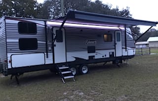 2019 Coleman 285 Bunkhouse