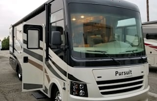 2019 Coachmen Pursuit 32WC (No Special License)