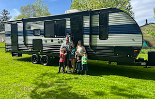 2022 Family Glamper! Double Bunks & Private Master