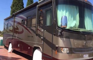 Eddie's Cozy Holiday Rambler