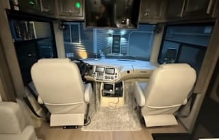 2023 Tiffin Luxury Coach - Sleeps Up to 7